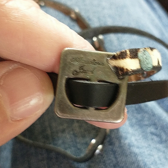 Unisex Leather Wrap Bracelet - Picture 3 of 5